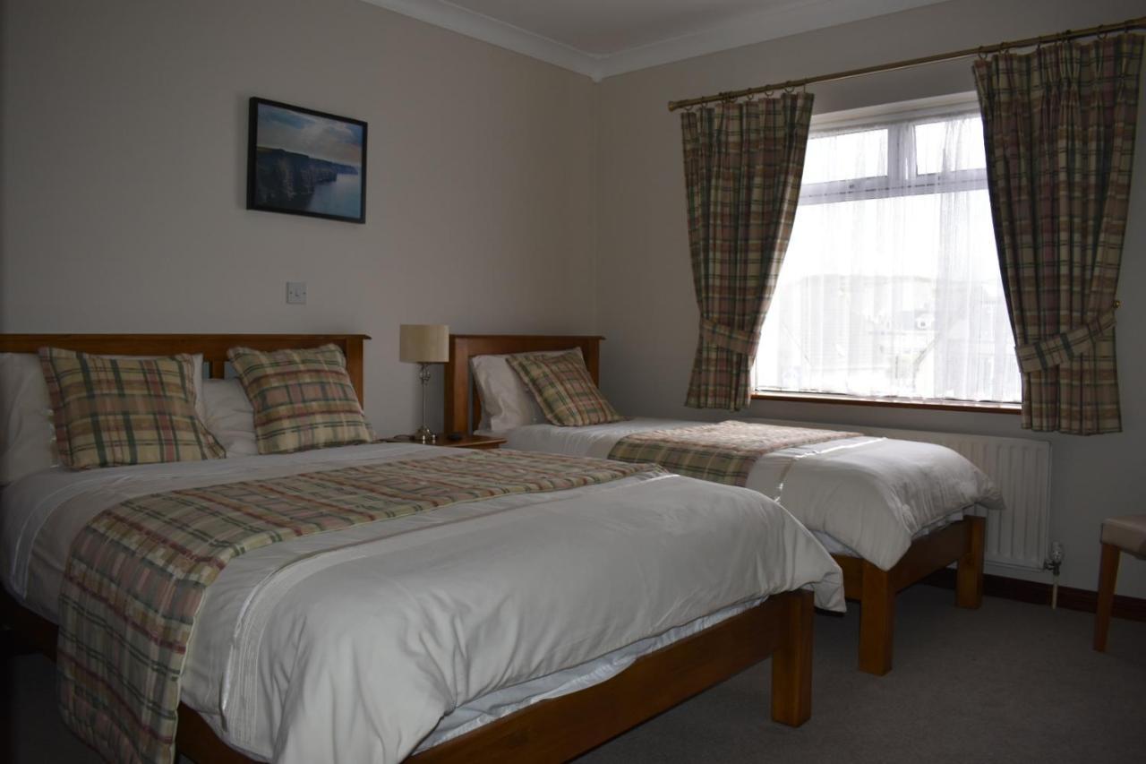 Bed and Breakfast Cois Farraige Лехінч Екстер'єр фото