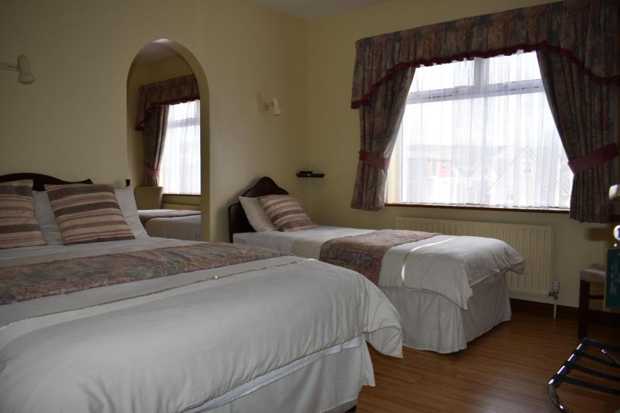 Bed and Breakfast Cois Farraige Лехінч Екстер'єр фото
