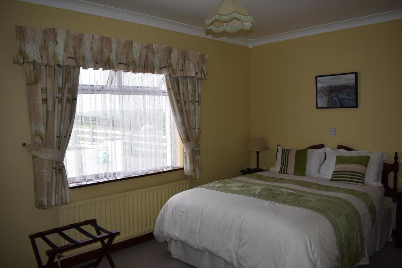 Bed and Breakfast Cois Farraige Лехінч Екстер'єр фото